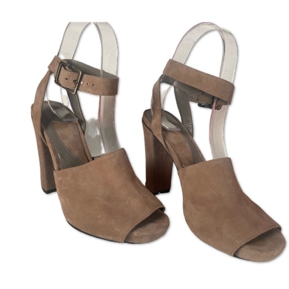 DVF Rebel Suede Platform Block Heel Sandals Diane Von Furstenberg Taupe Sz 6.5 - Picture 1 of 13